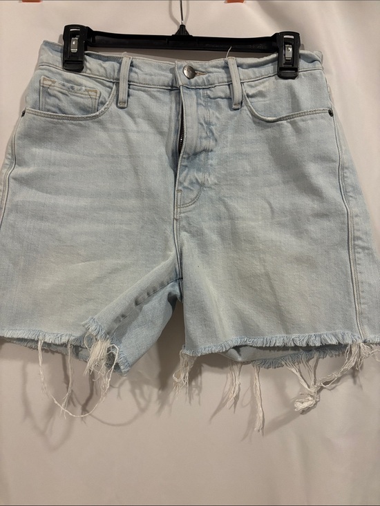 Frame Denim Le Tour Shorts in Light Wash Blue - Waist 27”